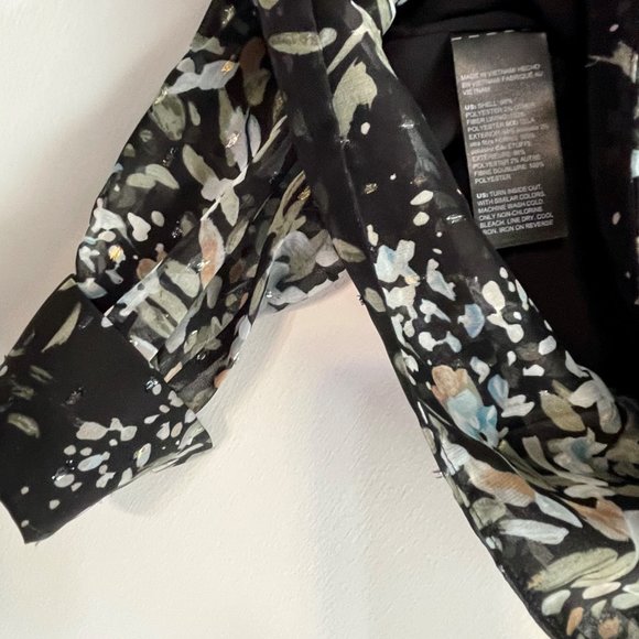 WHBM Floral Metallic Sheer Print Blouse Sz 2 Balloon Sleeve V Lined Black/Blue - Picture 13 of 16